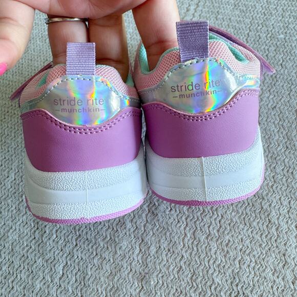 Stride Rite x Munchkin Pink + Irridescent Velcro Strap Bean Sneaker Tennis Shoes - Picture 6 of 8